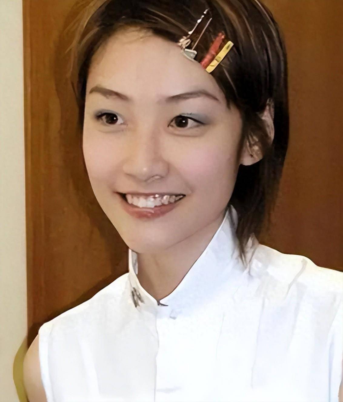 张柏芝不雅照全集免费观看张柏芝不雅照全集，网络谣言的危害与真相探寻