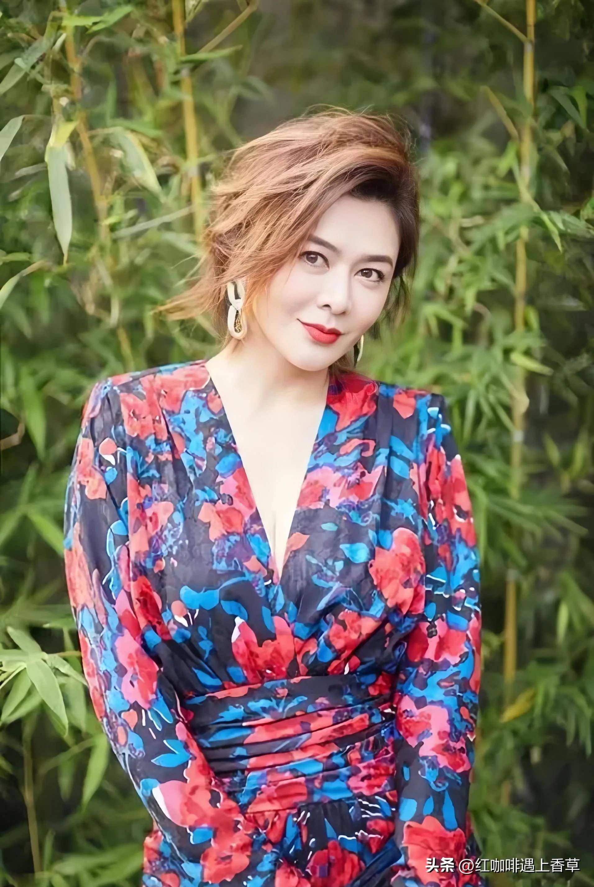 美女全屏无水印高清壁纸美女全裸体无遮挡图片的探讨-第2张图片