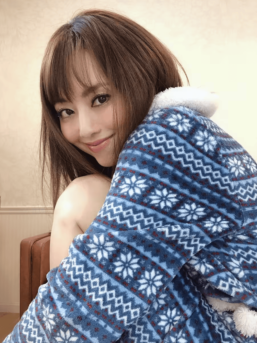 吉泽明步 美脚吉泽明步，美脚之魅的独特诠释
