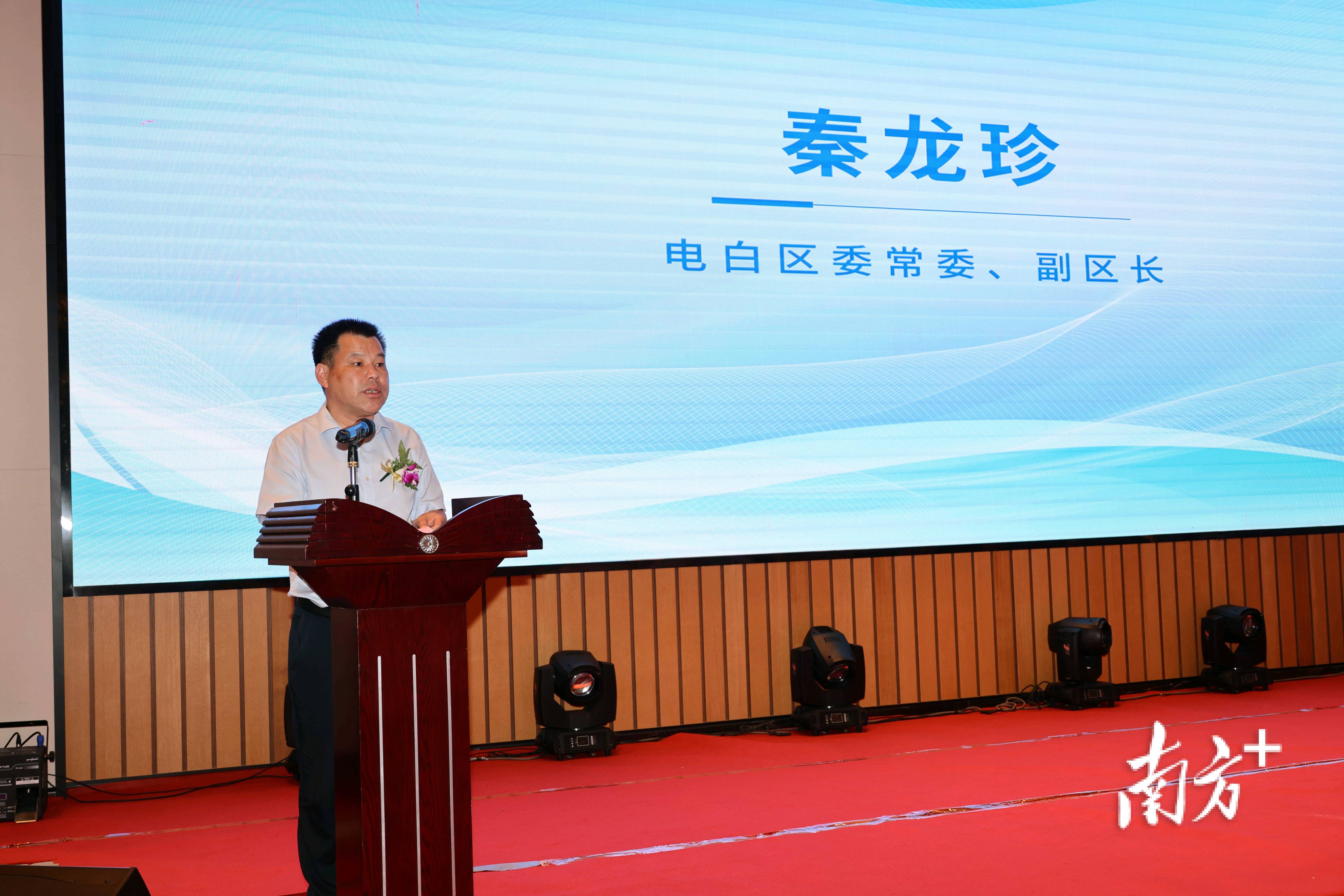 新一届政治领导班子成员新一届政治领导班子，引领国家发展的新篇章-第2张图片