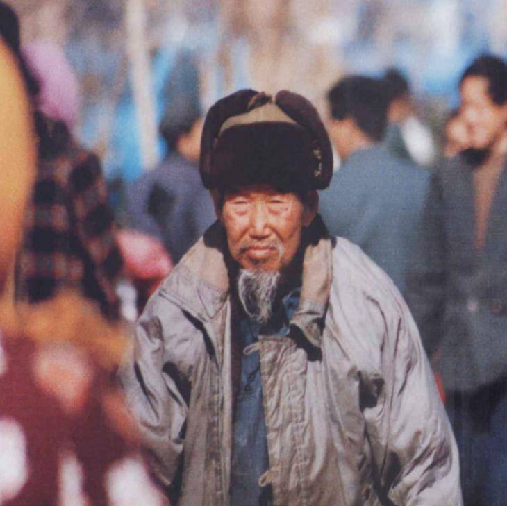 东北的老头东北的毛多老头老太婆的丰富生活-第2张图片