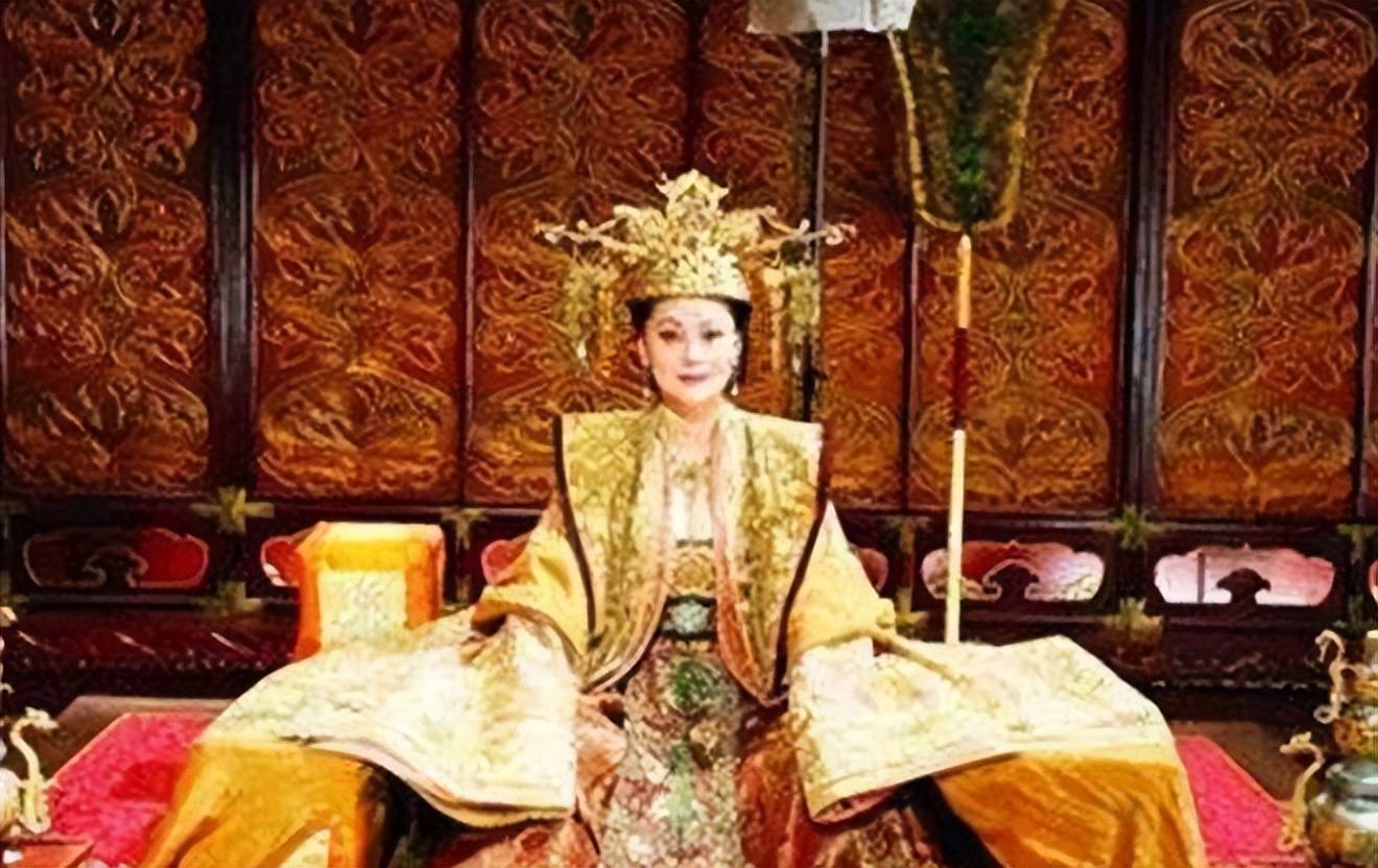 大臣干群皇太后最火的一句皇太后金句流传，大臣干群共赏——最火的一句-第2张图片