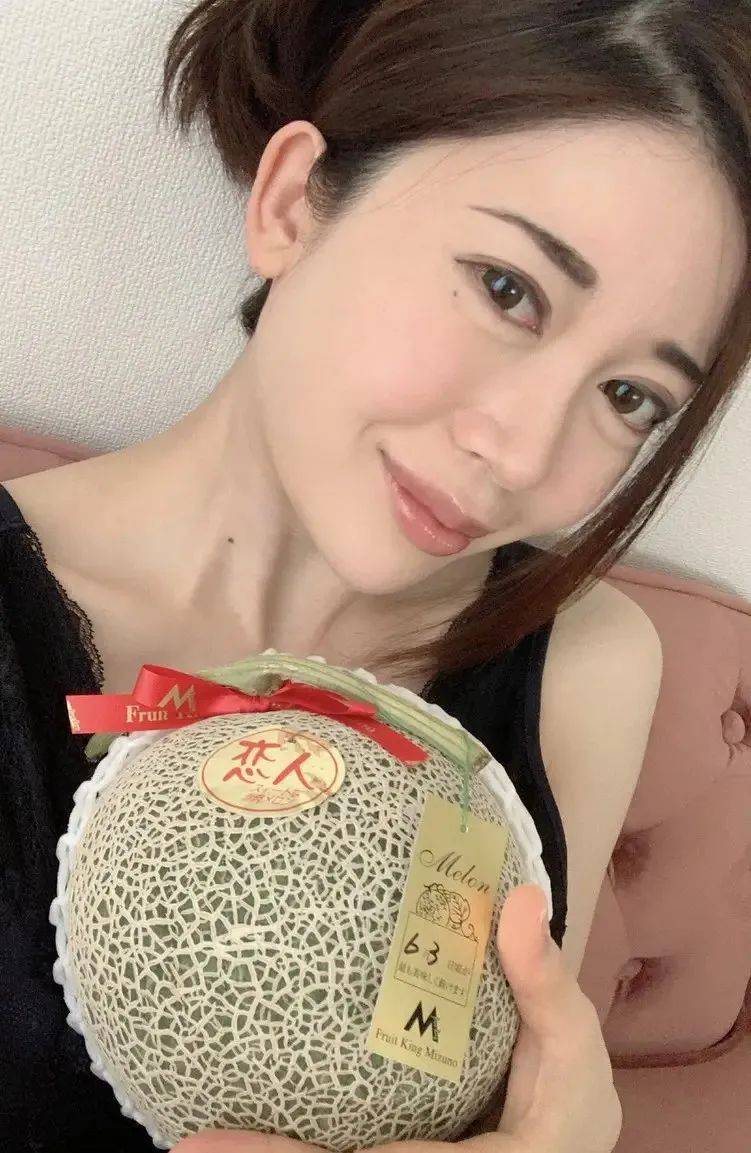 探索熟女人妻佐佐木明——中文字幕下的魅力世界-第2张图片