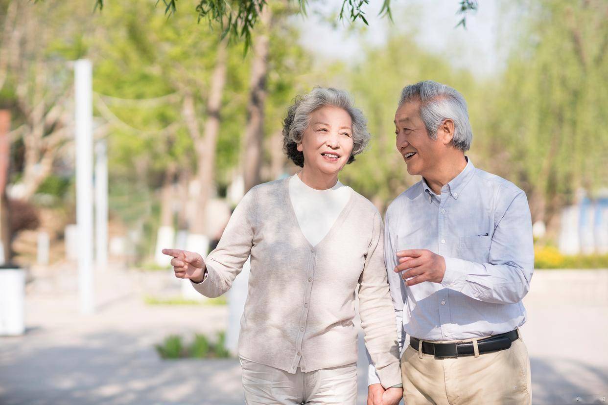 老头老太性行交视频关于老年人性生活的探讨-第2张图片