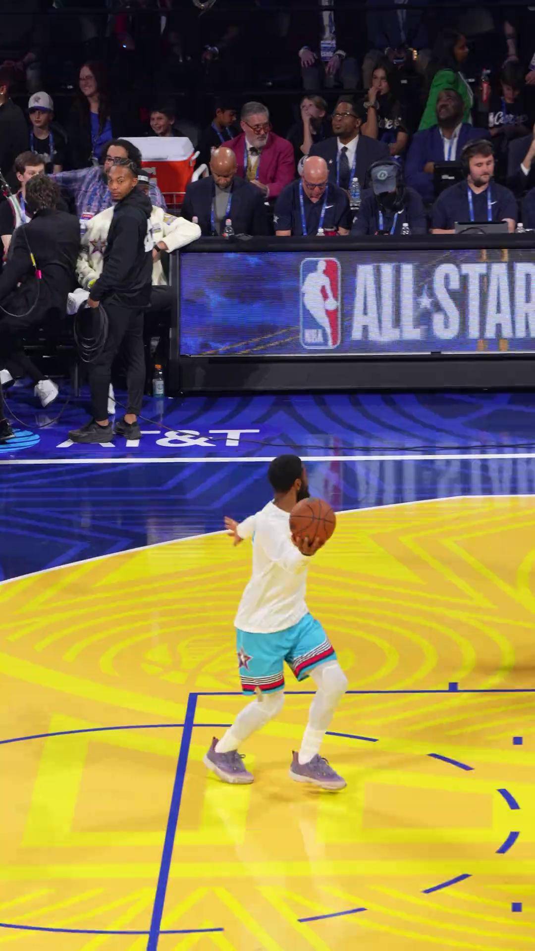 欧文NBA欧文，NBA的璀璨明珠-第2张图片