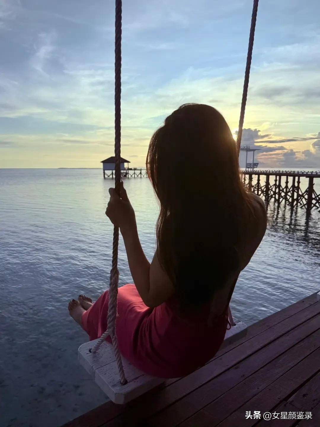 法国少妇XXXX做受法国少妇的独特体验，一次关于角色扮演的探索-第2张图片