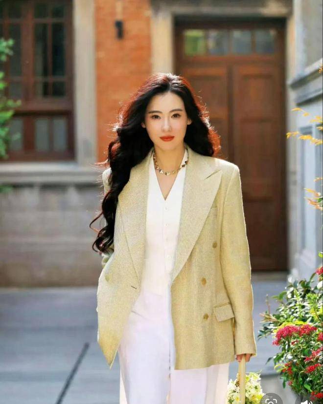 张柏芝与黑森林的神秘面纱——揭秘黑54事件-第3张图片