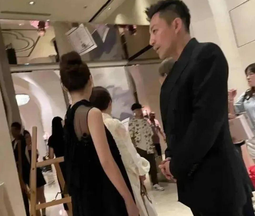 妈妈的朋友6线在完整有限公司中字妈妈的朋友在完整有限公司的六线故事-第3张图片