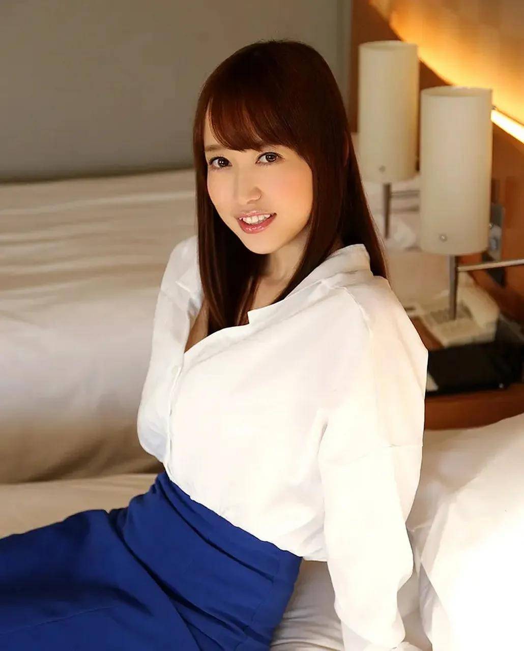 熟女魅力，探索熟妇人妻的毛毛多之谜-第2张图片