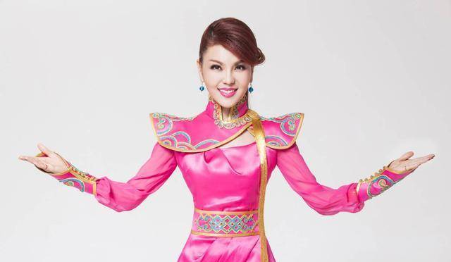 乌兰图雅的比多深乌兰图雅的音乐世界，探索比多深的魅力