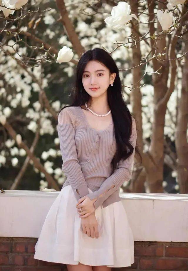 高一校花高中校花背后的yin荡生活-第2张图片