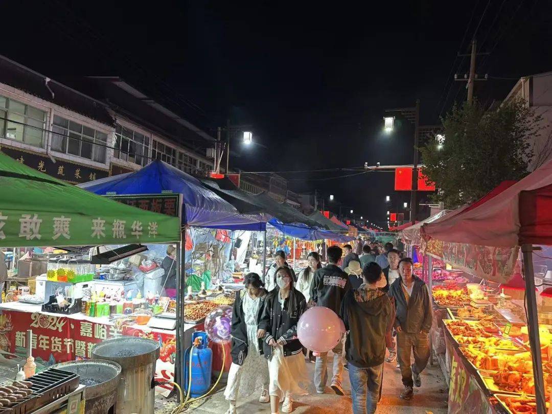 曹刘社区，传统与现代交织的和谐画卷-第2张图片