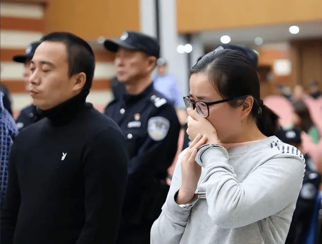 女学生被老师骗到家中探索教育之下的界限——一次不恰当的尝试-第2张图片