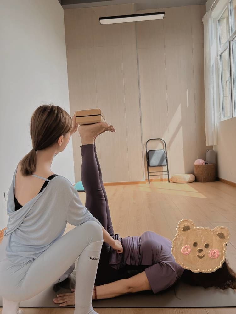 探索上边一面亲下边一摸的身心和谐之效
