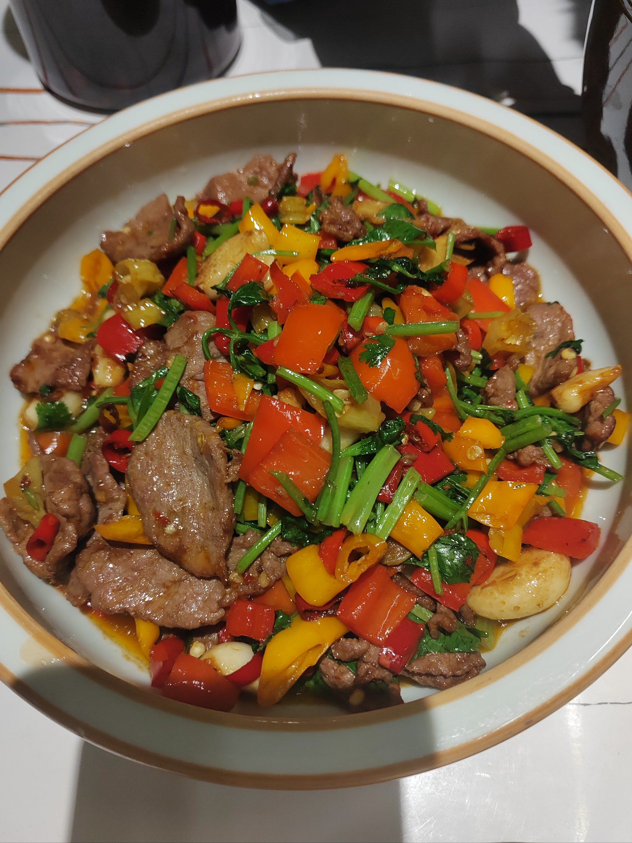 烧烤裂蹄牛，味觉的盛宴与独特的烹饪艺术-第2张图片