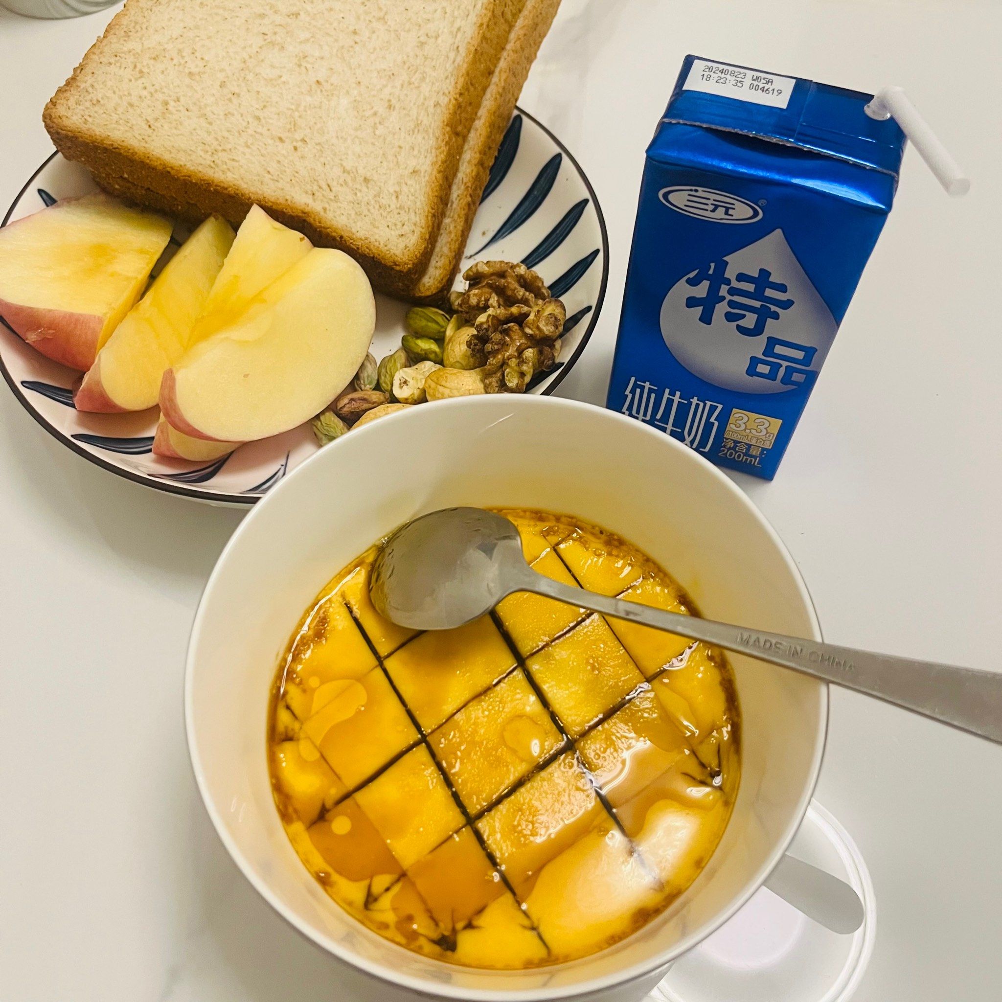 一人吃上面一人吃下一人吃上面，一人吃下，上下同享的饮食文化-第3张图片