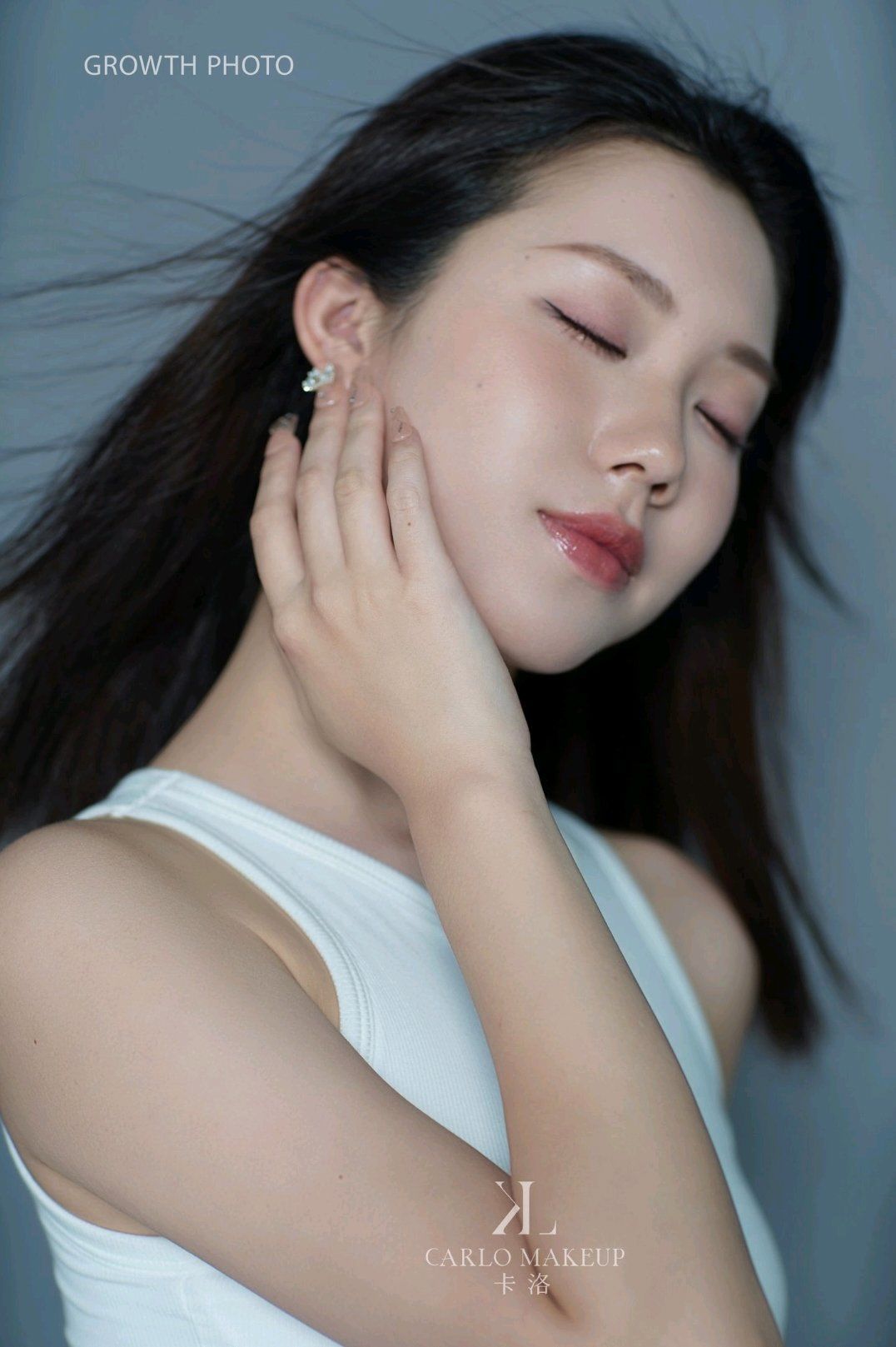 日系女生裸妆之美，清新自然妆容的魅力展现-第1张图片