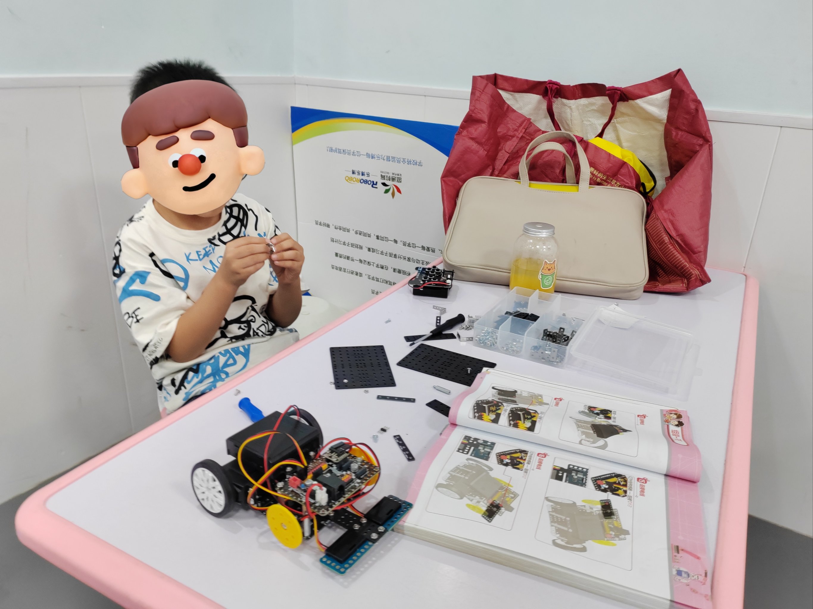 课堂上的特殊教学工具——老师使用跳D视频的上课体验-第1张图片