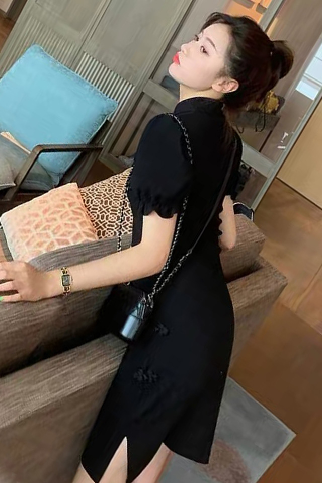 关于麻豆1区2产品乱码芒果白狼在线的探讨
