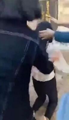 下贱妓女，残酷的抽打与扒开——揭示花蒂的秘密-第2张图片