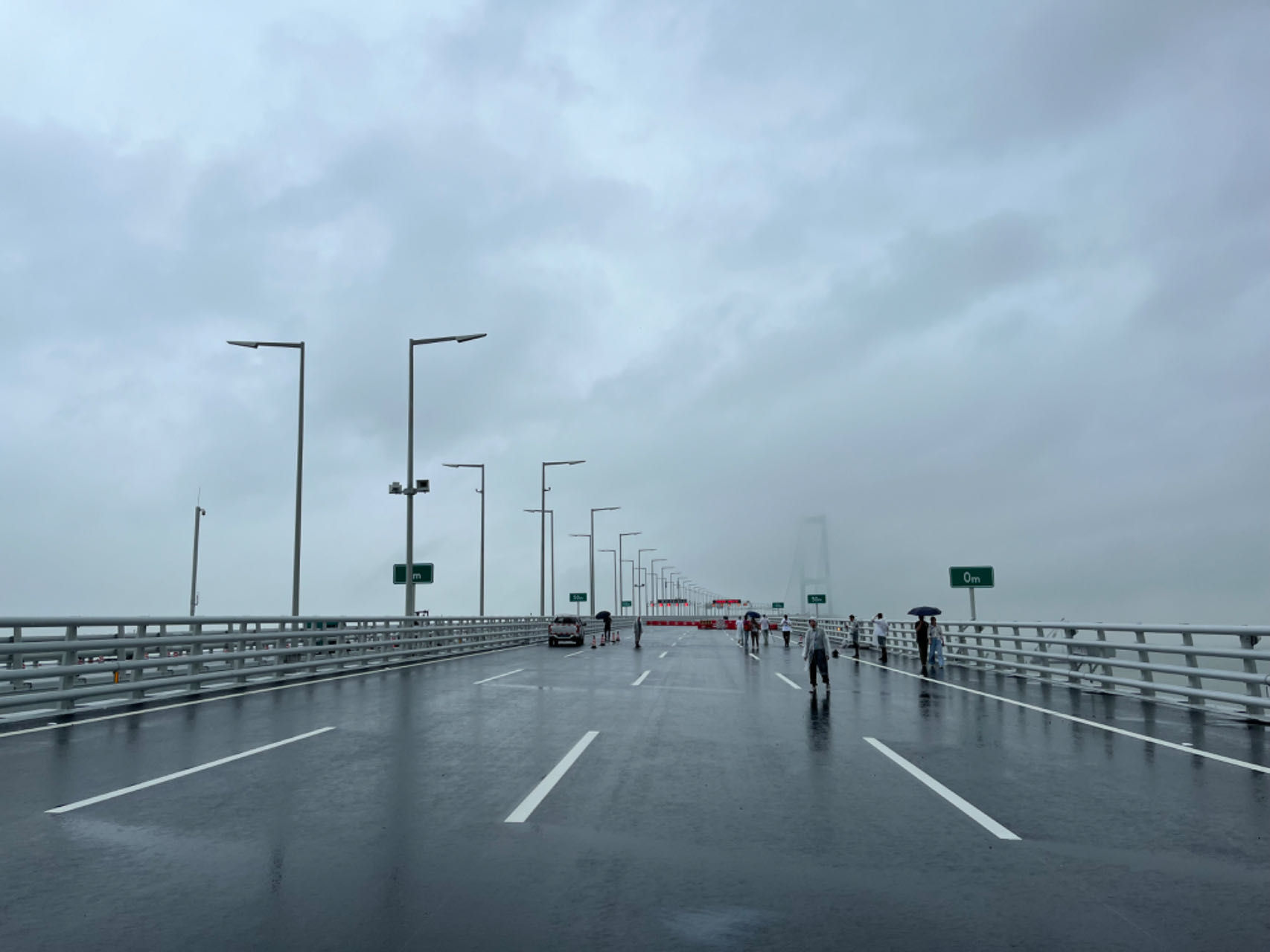 商务旅行商务旅行，探索与合作的桥梁