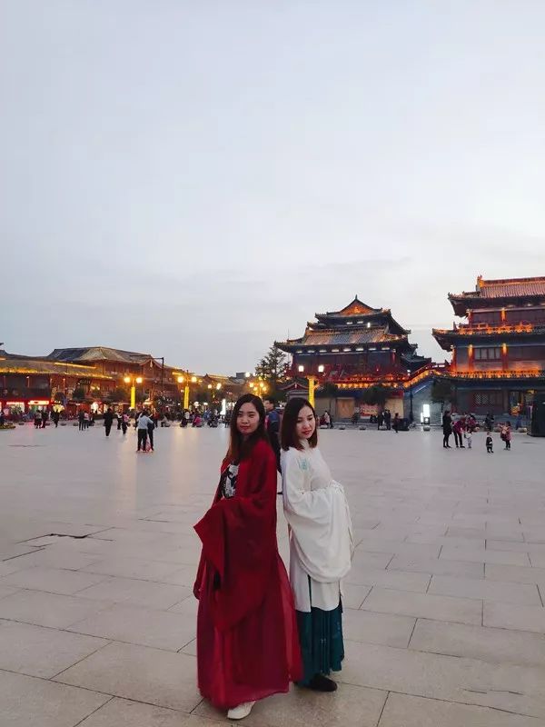 中国风华，邂逅魅力四溢的Chinese帅哥-第2张图片