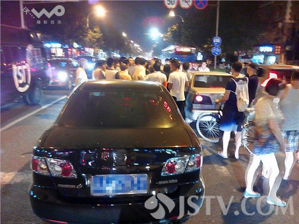 足调红绿灯与SVK技术的融合应用