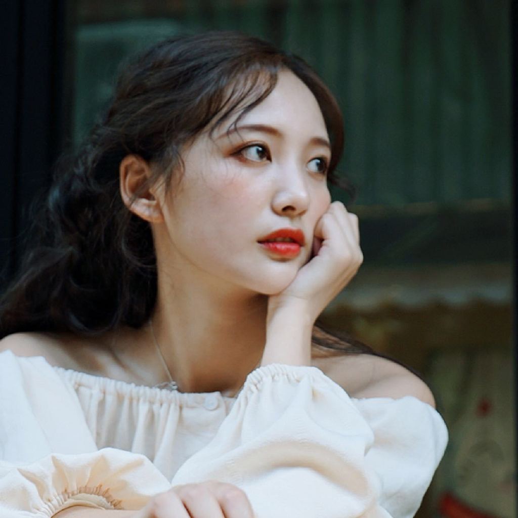 国模嘉妮，勾勾人体艺术的深度探索-第2张图片