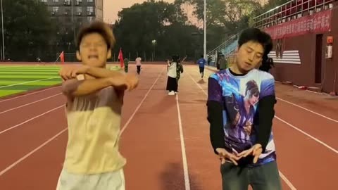 体育生的独特风采，粗大紫黑浑浊白稠的魅力-第1张图片