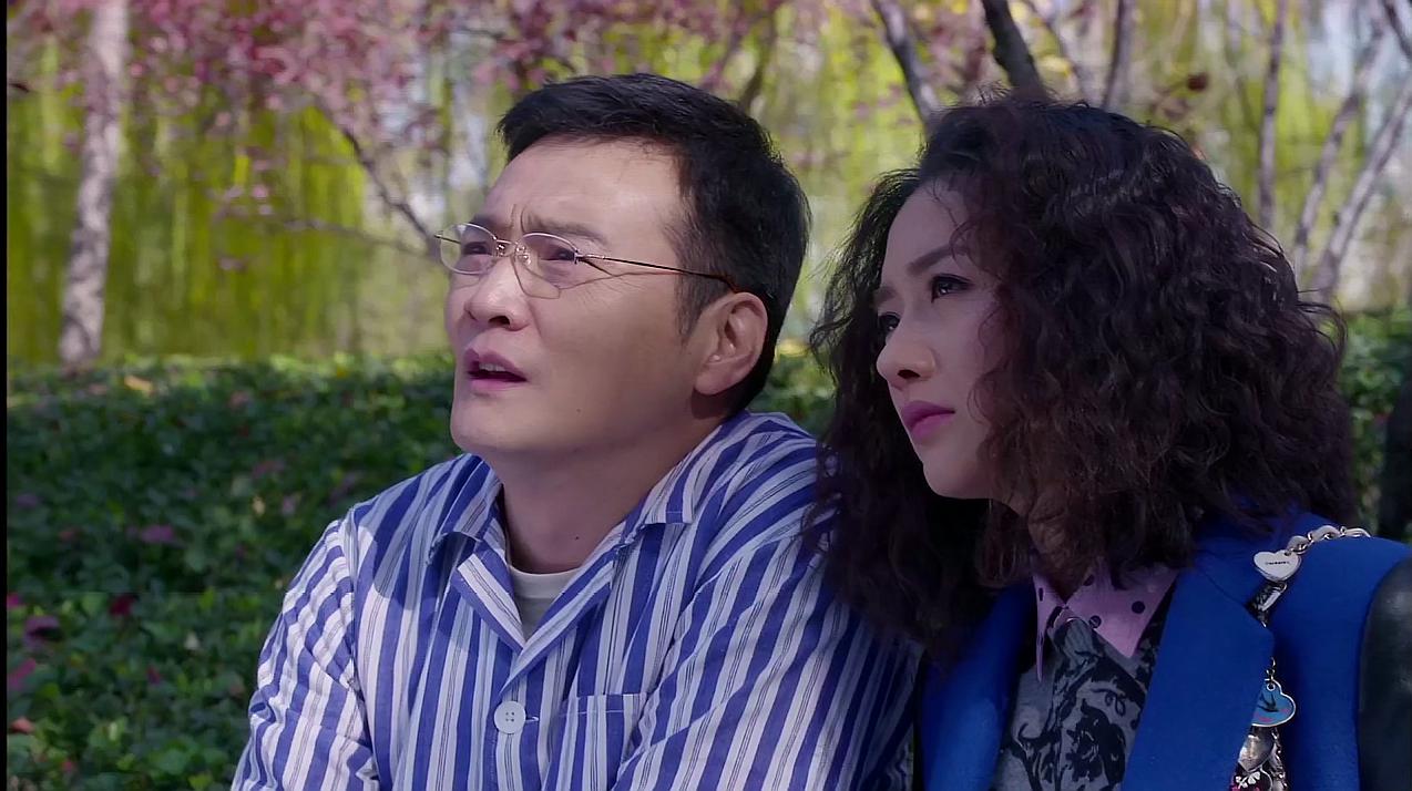 张倩与白洁的激情瞬间-第2张图片