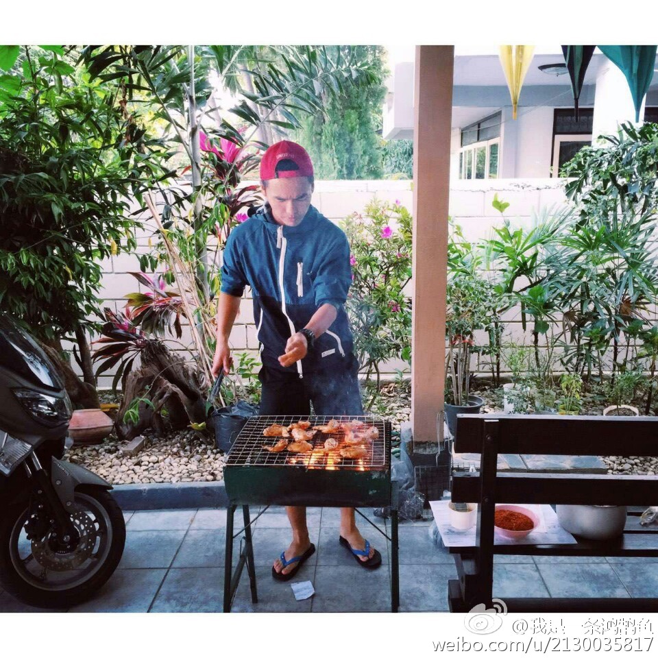 握着她的腰坐了下去，一段难忘的回忆-第2张图片