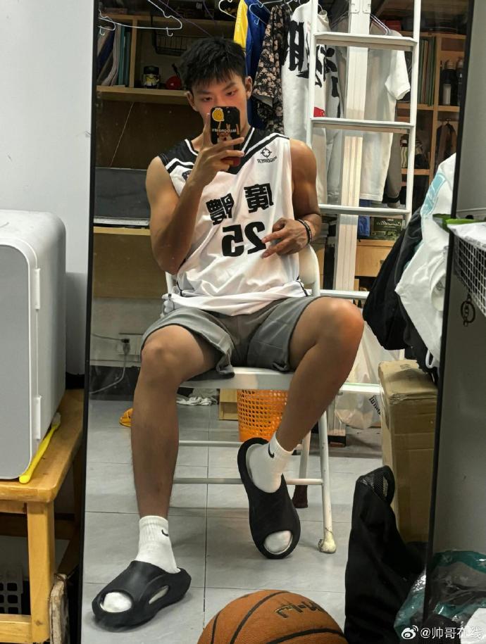 搞定体育生帅哥体育生男同志的独特魅力-第3张图片