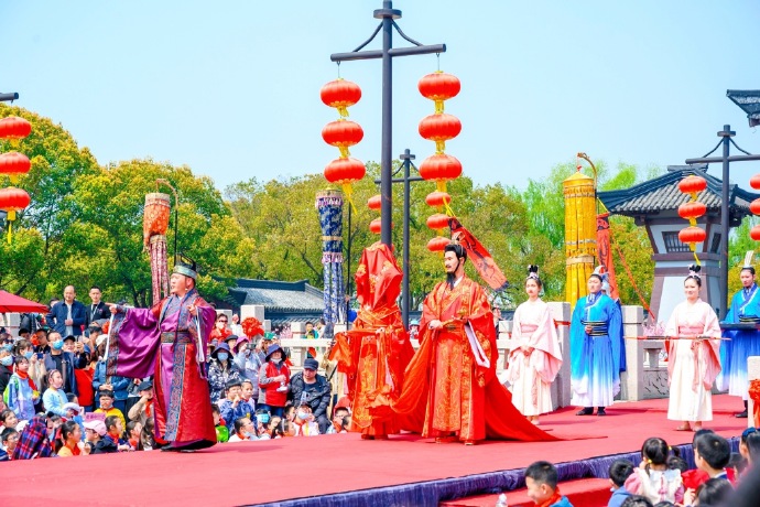 桃色三国铜雀台如何解锁艳三国，历史之花与英雄之梦