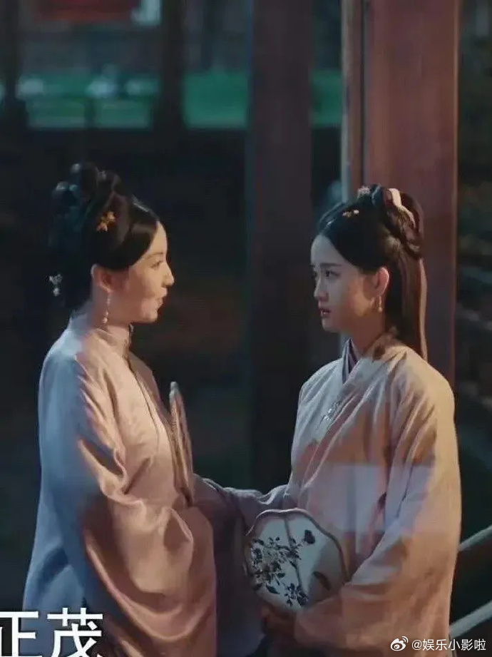 女女虐重口喝尿女女关系中的极端行为——探讨虐待与重口味行为背后的影响-第2张图片