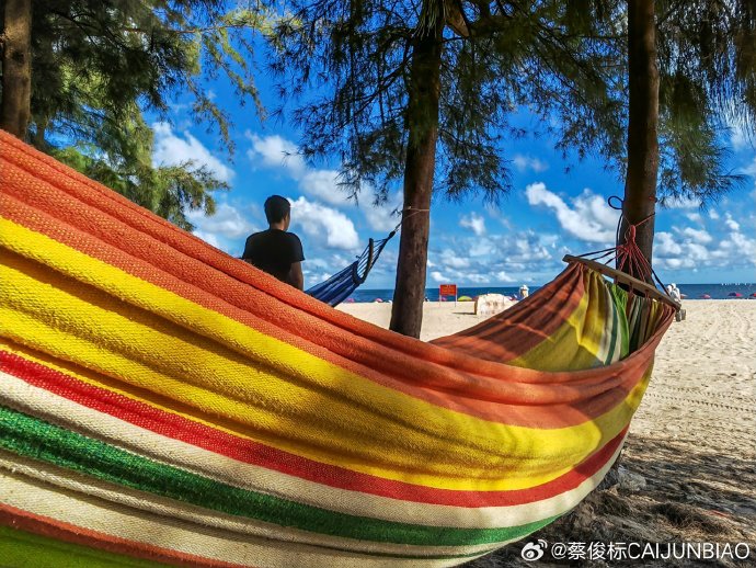 黄家影院黄家影院——光影世界的家庭乐园
