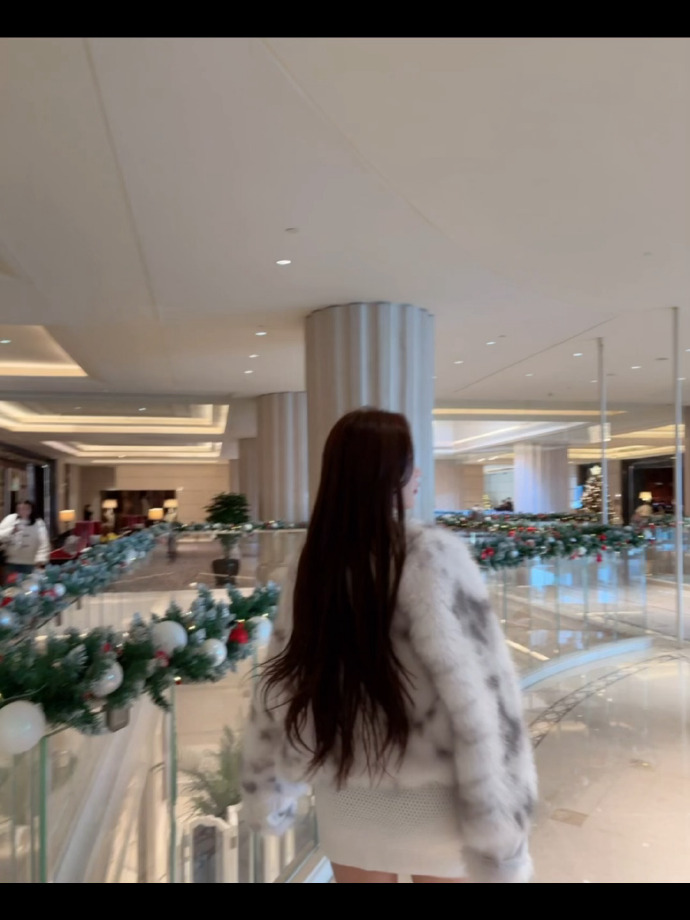 周妍希和尤妮丝的第一次相遇周妍希，璀璨的星光