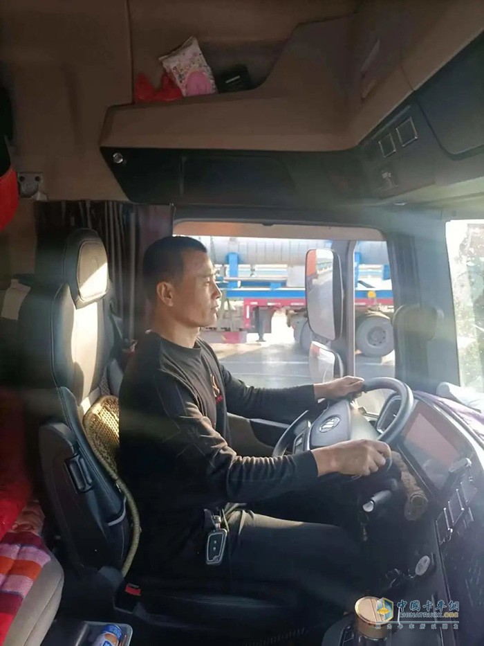 大货车里要了好多次大货车里的特殊经历