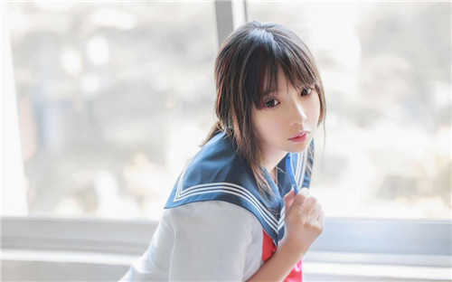 草莓榴莲向日葵18岁以下禁止入内深夜的秘密花园——草莓、榴莲与向日葵的18岁邂逅