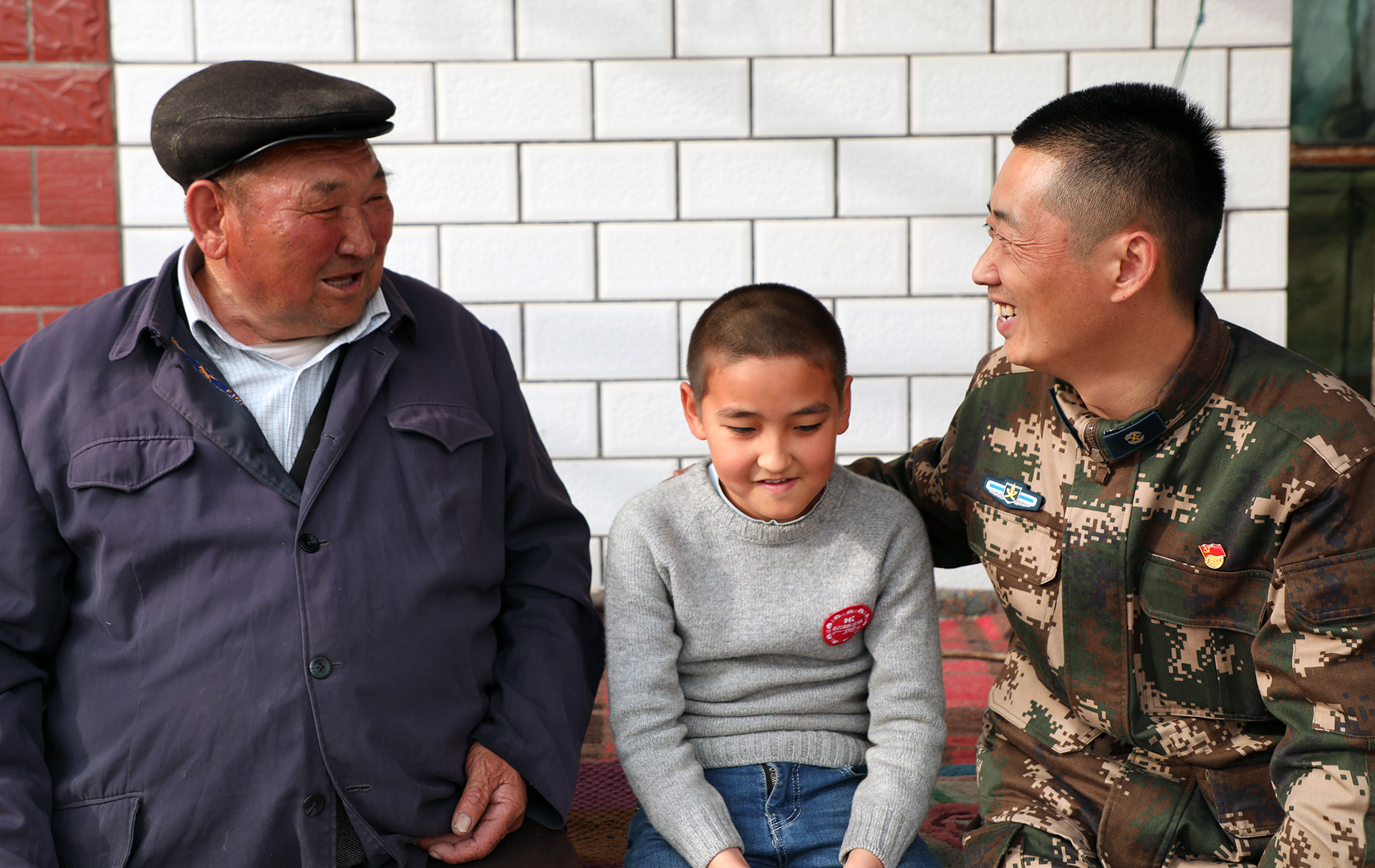 大叔武警GARY水电工2022大叔的守护，武警GARY与水电工的2022年-第2张图片