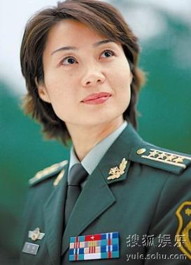 王梦彤警官女警花王梦溪，英勇无畏的执法之花-第1张图片