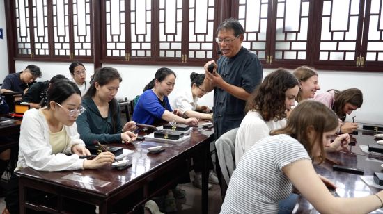 亚洲与美洲，韩美在线观看的跨文化体验