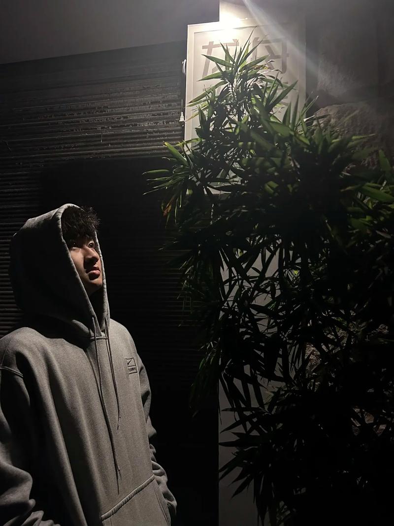 顶级RAPPER潮水一区顶级RAPPER引领潮水一区的音乐风暴