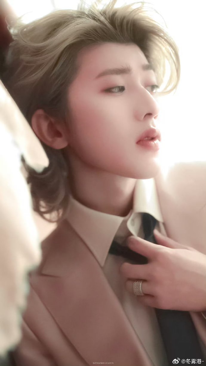 女生坤坤图片的探索与理解-第2张图片