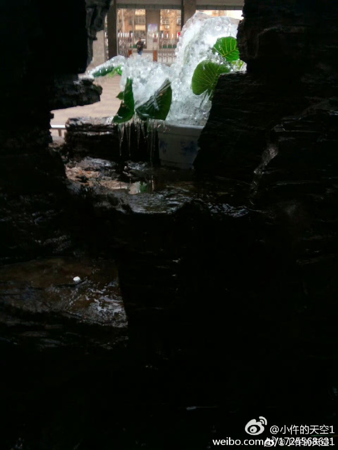你看你的水喷的到处都是若你眼中的水世界——论水的喷洒与影响