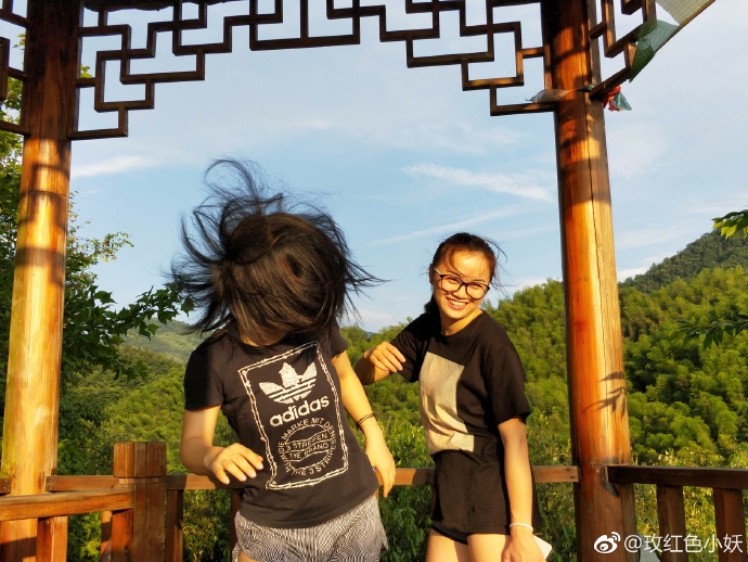五月天社区，一个充满活力与激情的社交天地-第2张图片