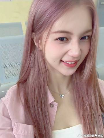 女女拉拉在线观看电视剧高清探索女女关系下的VIVO18现象