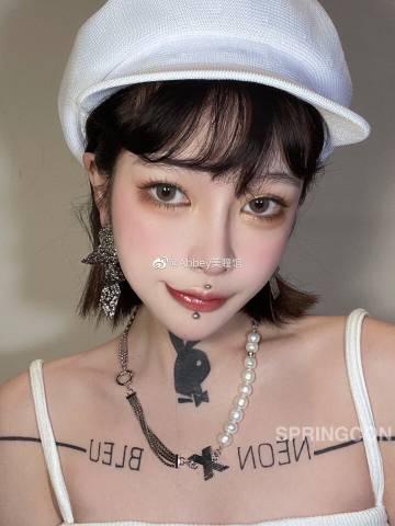J8又粗又硬又大又爽又长A片关于J8的视觉体验与性爱影像的探讨-第3张图片