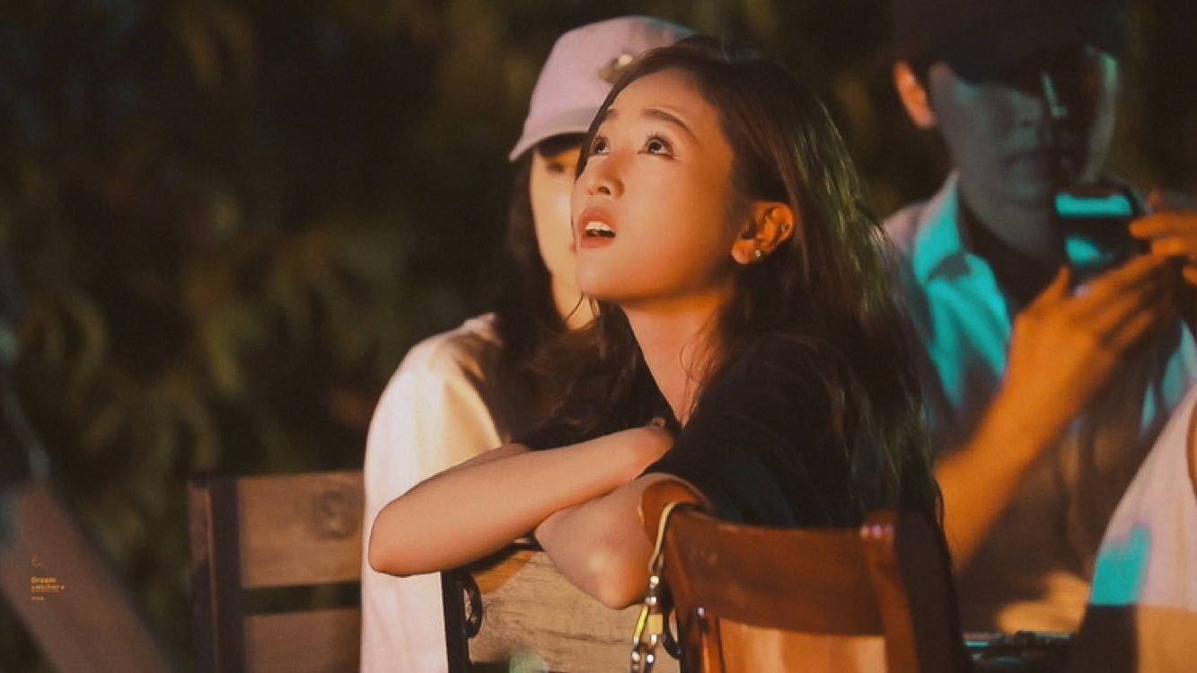 儿媳妇的温柔与好软水之下的美好作文-第1张图片
