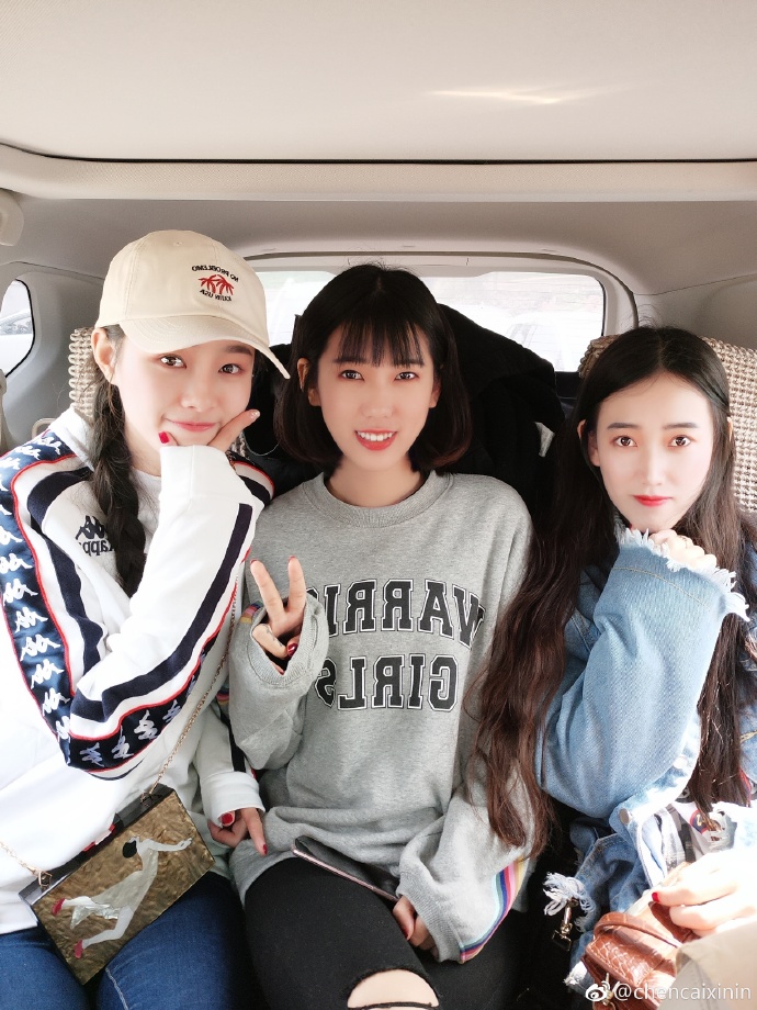 昨晚三个人一起做爱三人共度的难忘时光——昨晚的共同经历