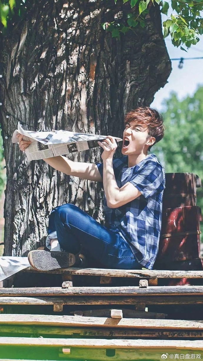 乔任梁现场图曝光，血手臂背后的真相
